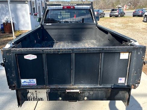 Used 2017 RAM 1500 SLT image 10