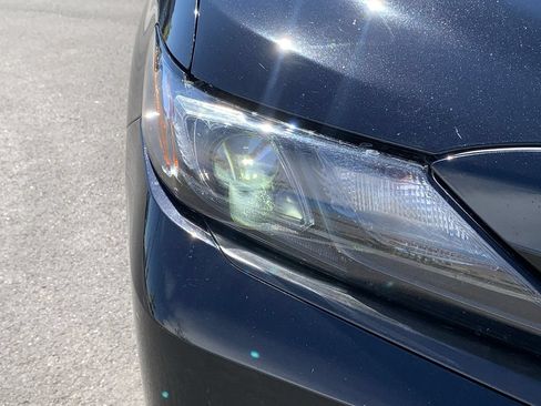Used 2023 Toyota Camry SE FWD image 9