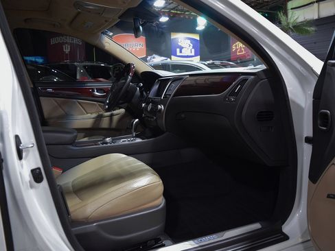Used 2011 Hyundai Equus Signature RWD image 21