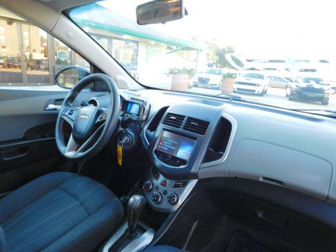 Used 2016 Chevrolet Sonic LT image 20