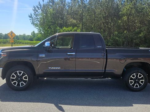 Used 2020 Toyota Tundra 4x4 Double Cab Limited image 2