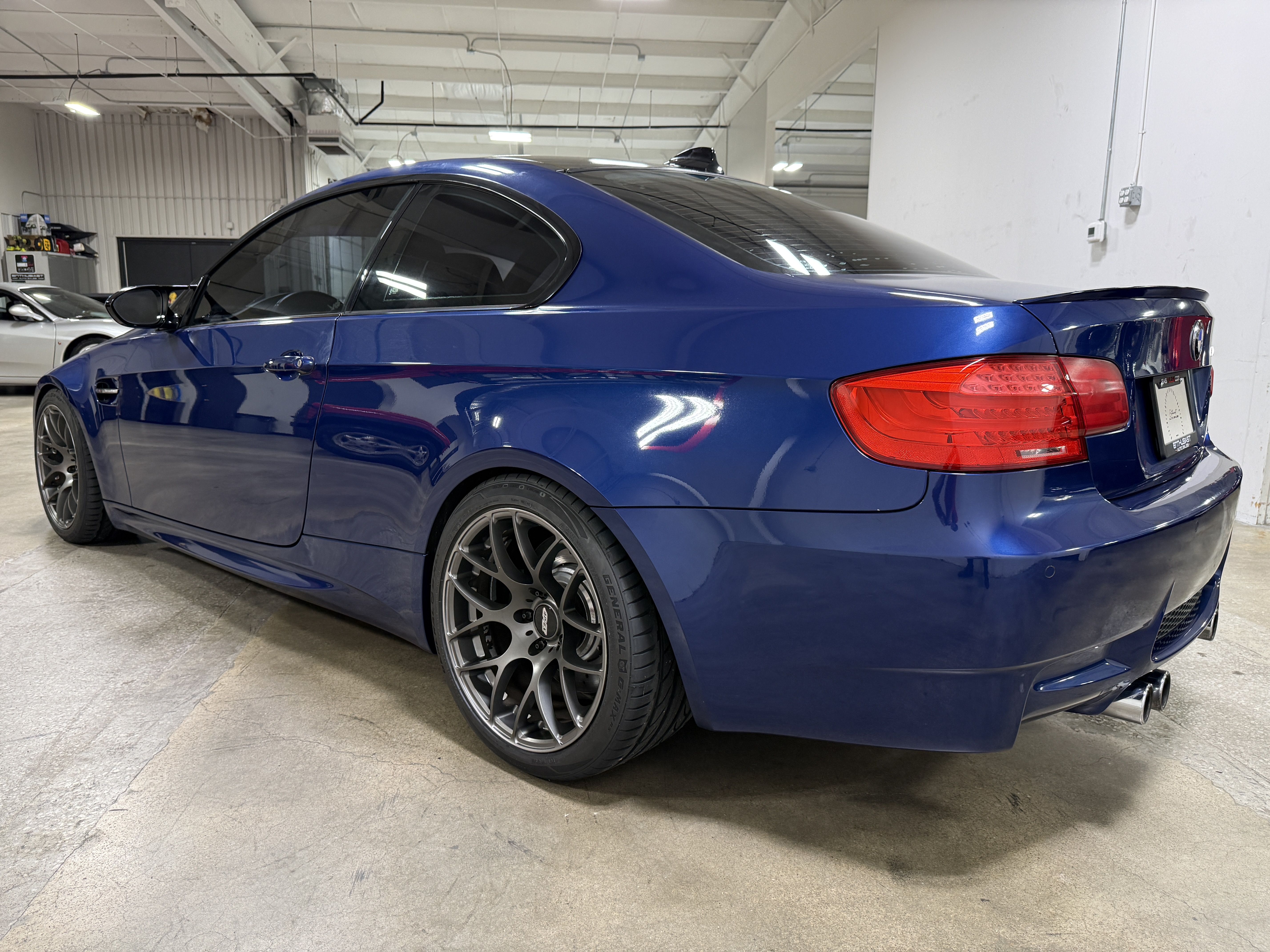 Used 2011 BMW M3 Coupe RWD image 8