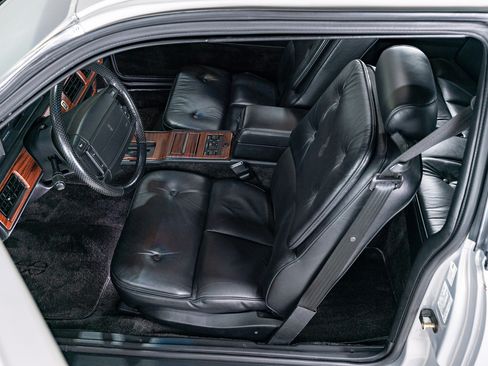 Used 1990 Lincoln Mark VII Blass image 57