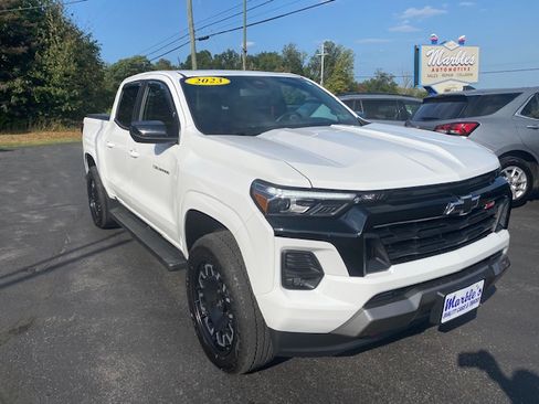 Used 2023 Chevrolet Colorado Z71 image 3