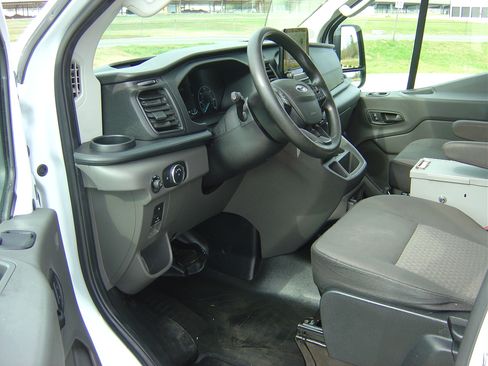 Used 2021 Ford Transit 250 image 7