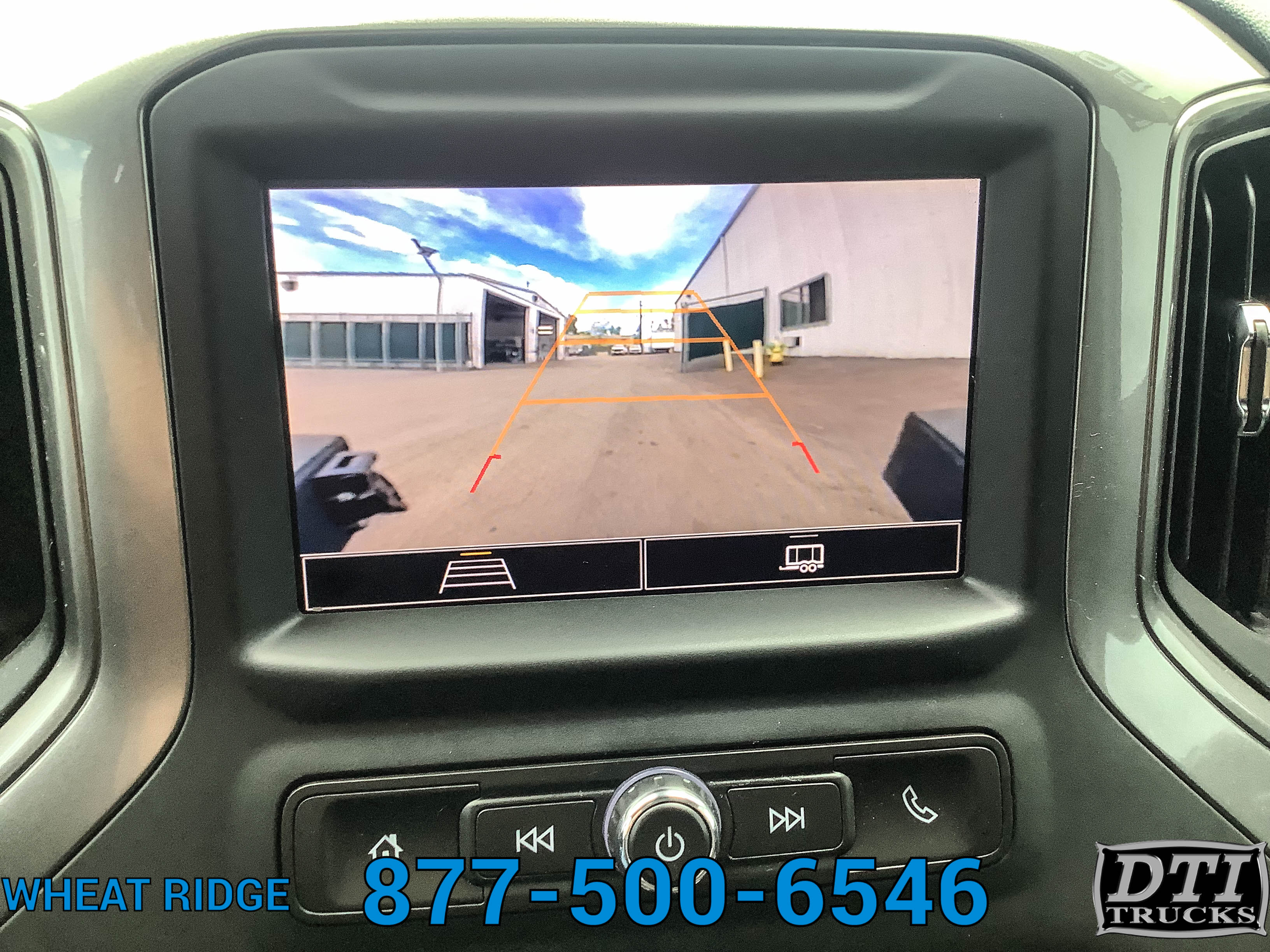 Used 2025 Chevrolet Silverado 2500 4x4 Crew Cab Custom image 18