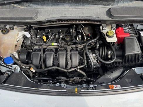 Used 2019 Ford Transit Connect XLT image 21