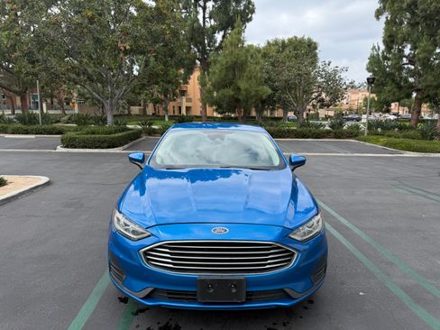 Used 2019 Ford Fusion SE FWD image 1