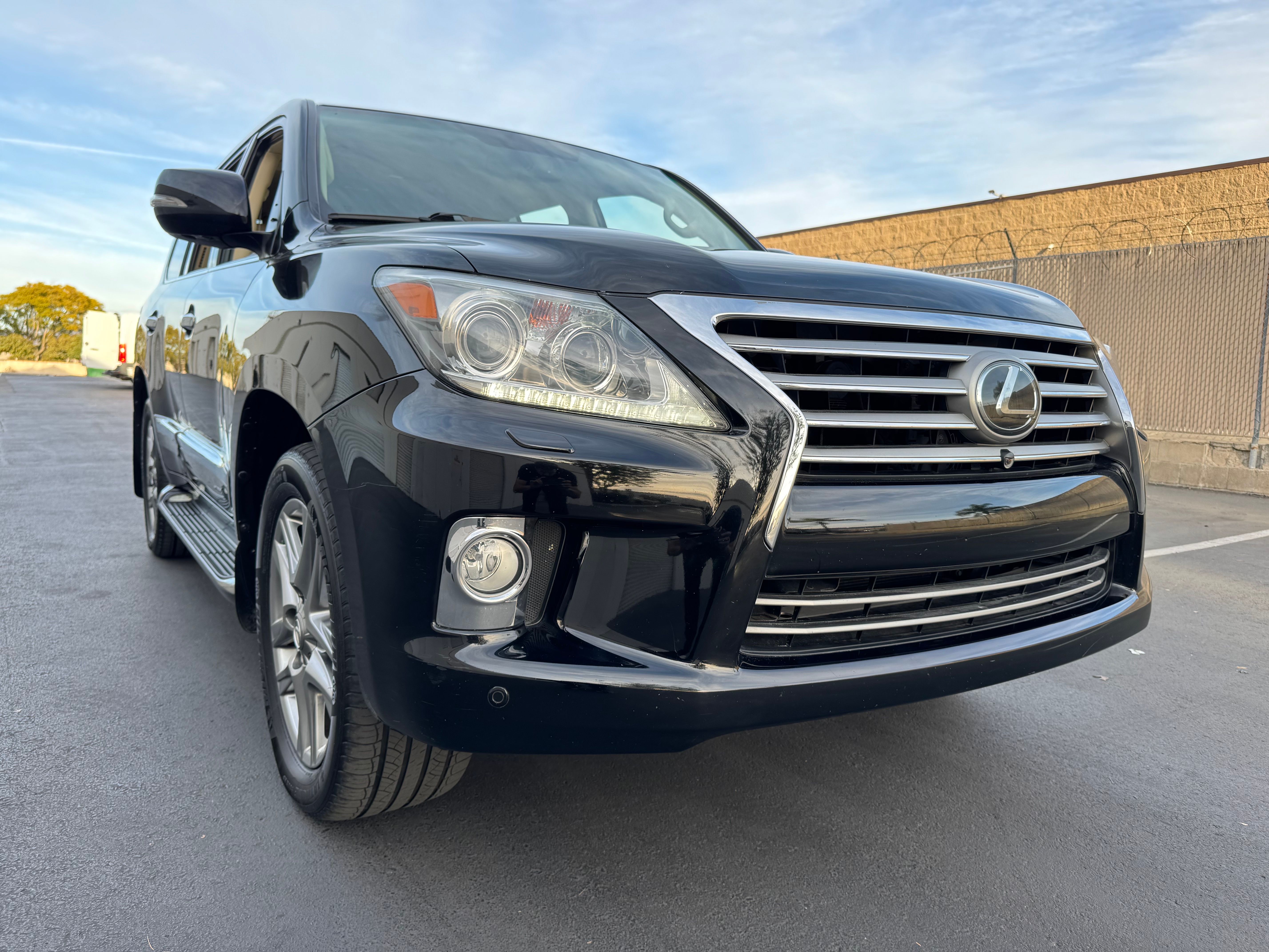 Used 2013 Lexus LX 570 4WD image 15