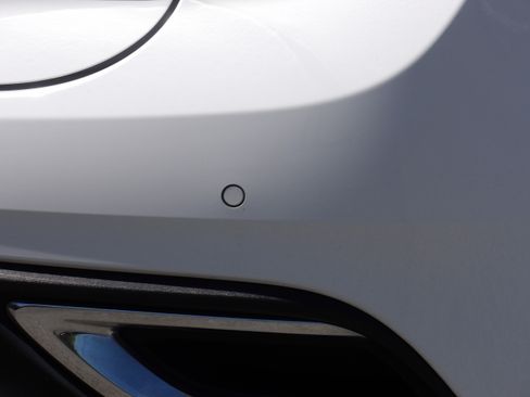 Used 2023 Buick Envision Essence image 12