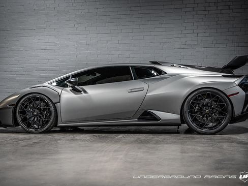 Used 2021 Lamborghini Huracan STO image 4