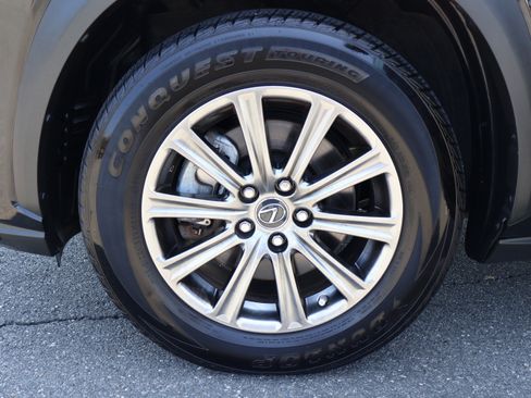 Used 2020 Lexus NX 300h image 40