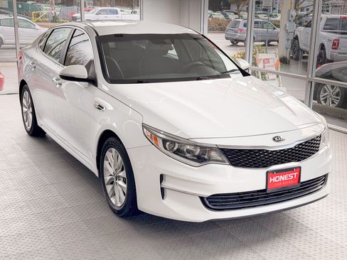 Used 2018 Kia Optima LX image 1