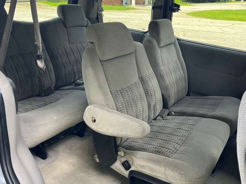 Used 2002 Chevrolet Venture LS FWD image 11