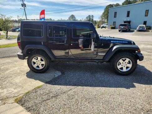 Used 2011 Jeep Wrangler Rubicon image 6