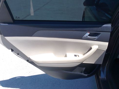 Used 2016 Hyundai Sonata SE image 10