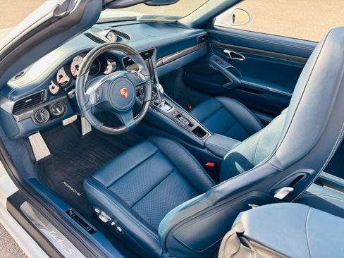 Used 2014 Porsche 911 Turbo S Cabriolet AWD/4WD image 2