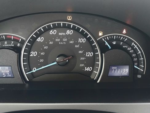 Used 2013 Toyota Camry L image 16