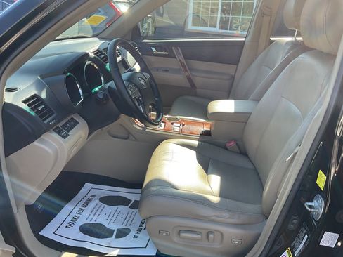 Used 2011 Toyota Highlander 4WD Limited image 10