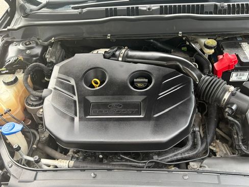 Used 2015 Ford Fusion SE FWD image 15