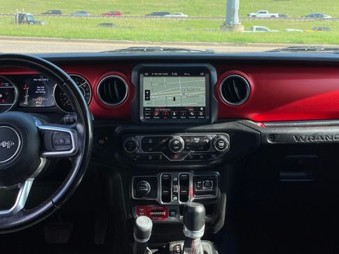 Used 2020 Jeep Wrangler Unlimited Rubicon 4xe image 6