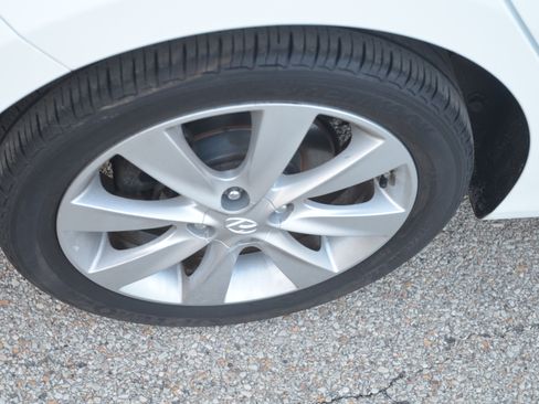 Used 2014 Hyundai Accent SE image 24