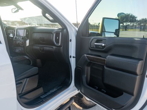 Used 2022 Chevrolet Silverado 2500 LT image 20