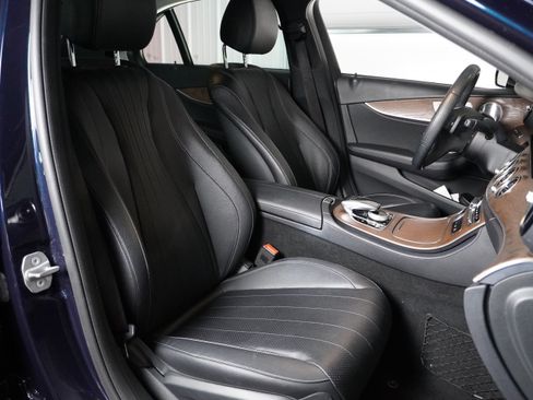 Used 2018 Mercedes-Benz E 300 image 21