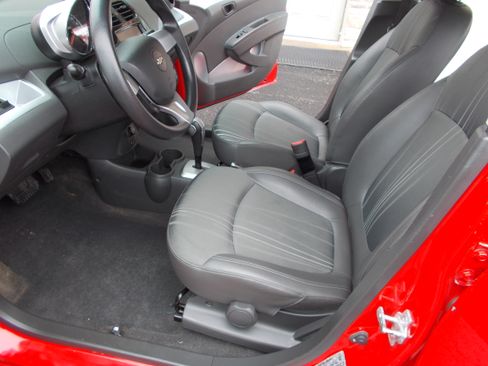 Used 2014 Chevrolet Spark LT image 15