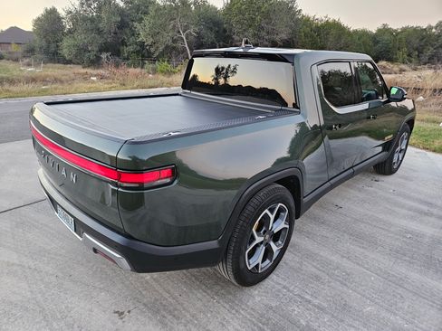 Used 2022 Rivian R1T Launch Edition image 21