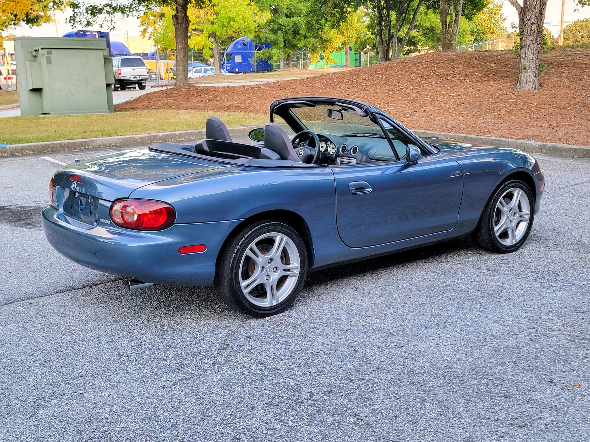 Used 2005 MAZDA MX-5 Miata UNAVAIL RWD image 8