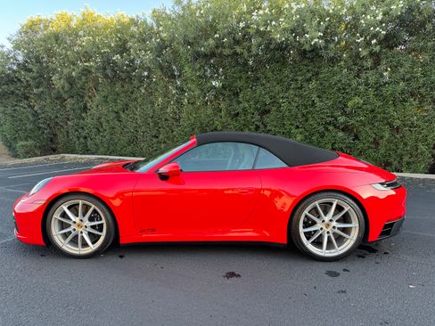 Used 2024 Porsche 911 Carrera GTS RWD image 3