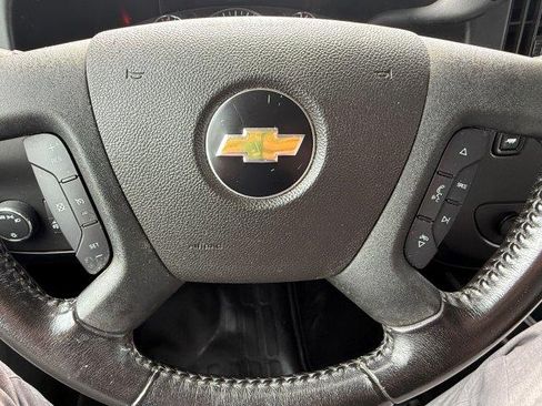 Used 2020 Chevrolet Express 2500 image 20