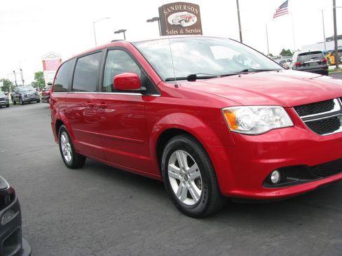 Used 2012 Dodge Grand Caravan Crew image 3