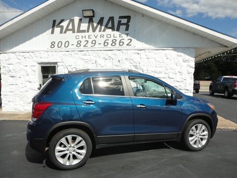Used 2020 Chevrolet Trax AWD Premier image 6