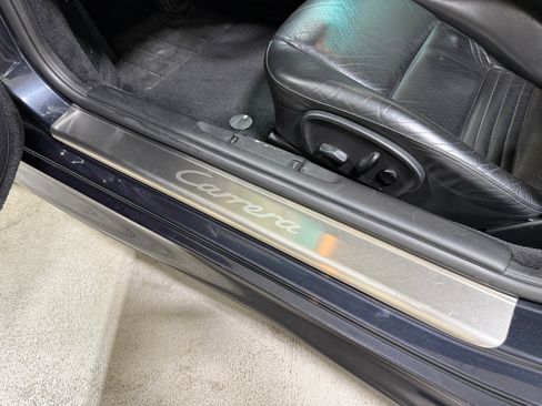 Used 2004 Porsche 911 Carrera 4S AWD/4WD image 14