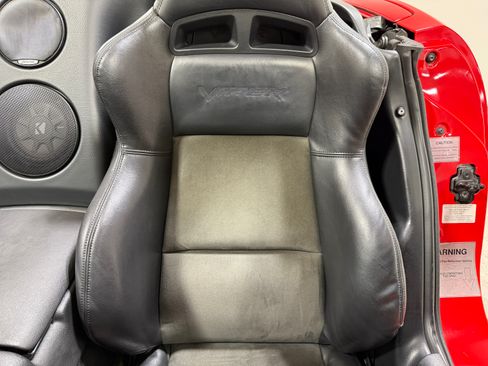 Used 2003 Dodge Viper SRT-10 Convertible RWD image 23