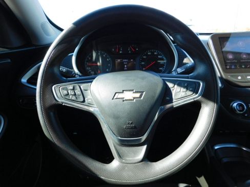 Used 2023 Chevrolet Malibu LT image 12