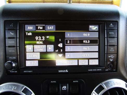 Used 2015 Jeep Wrangler Rubicon image 15