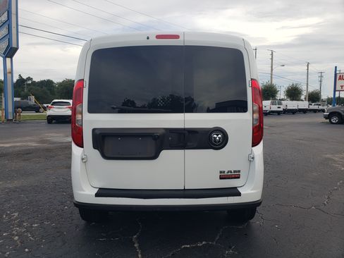 Used 2020 RAM ProMaster City Tradesman SLT FWD image 4