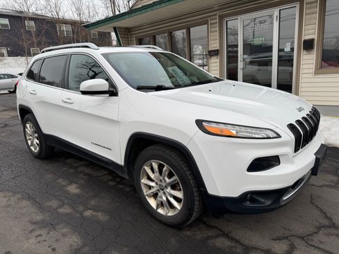 Used 2015 Jeep Cherokee Limited image 2