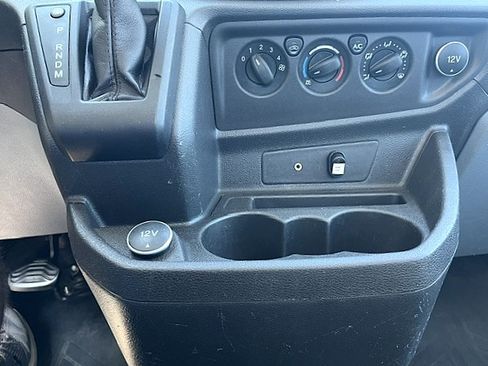 Used 2018 Ford Transit 250 138 RWD image 28