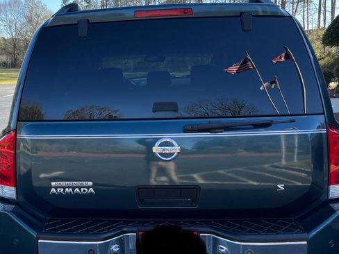 Used 2004 Nissan Armada SE image 16