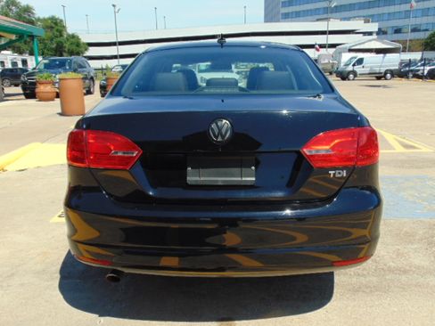 Used 2014 Volkswagen Jetta TDI image 6