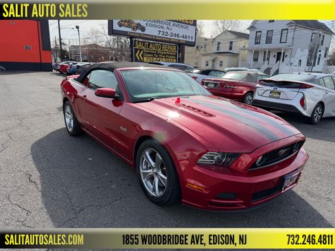 Used 2013 Ford Mustang GT Premium image 1