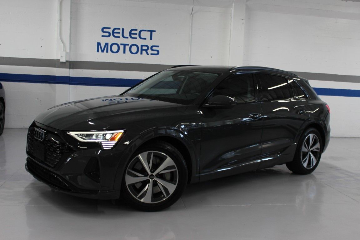 Used 2024 Audi Q8 e-tron Premium AWD/4WD image 1