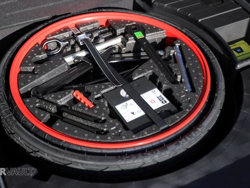 Used 2024 Porsche Cayenne Turbo GT image 30