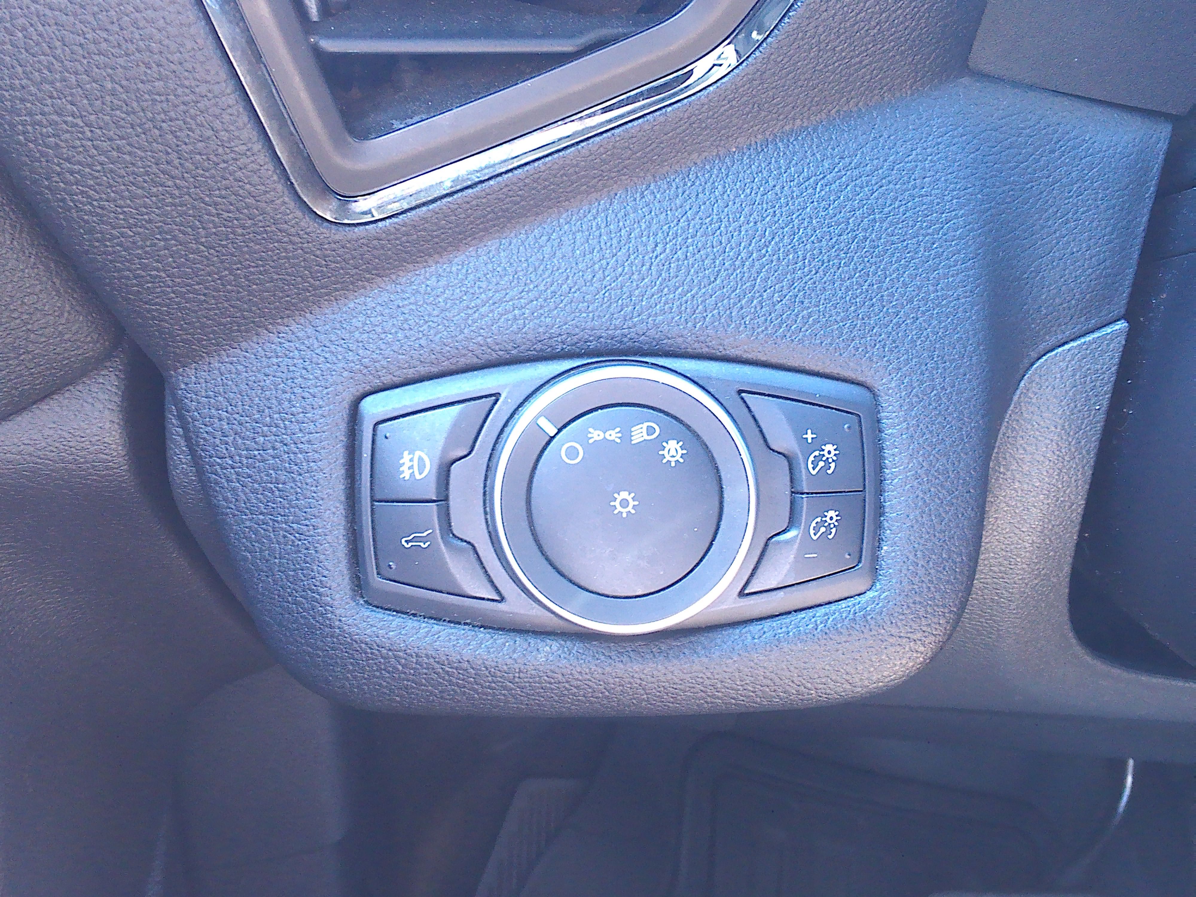 Used 2019 Ford Escape 4WD Titanium image 27