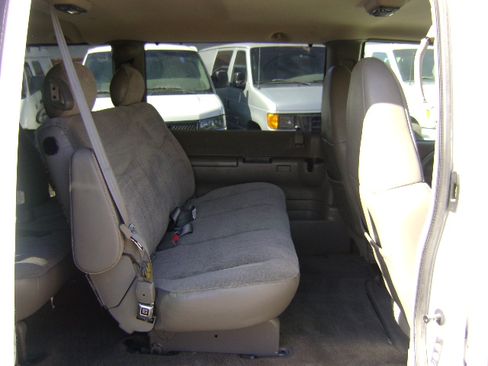 Used 2005 GMC Safari image 8