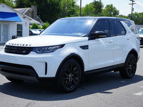 Used 2020 Land Rover Discovery HSE image 3